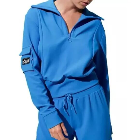 EleVen by Venus Williams Hot Shot Half Zip Arctic Blue Rib Sweatshirt Medium NWT - Picture 1 of 4